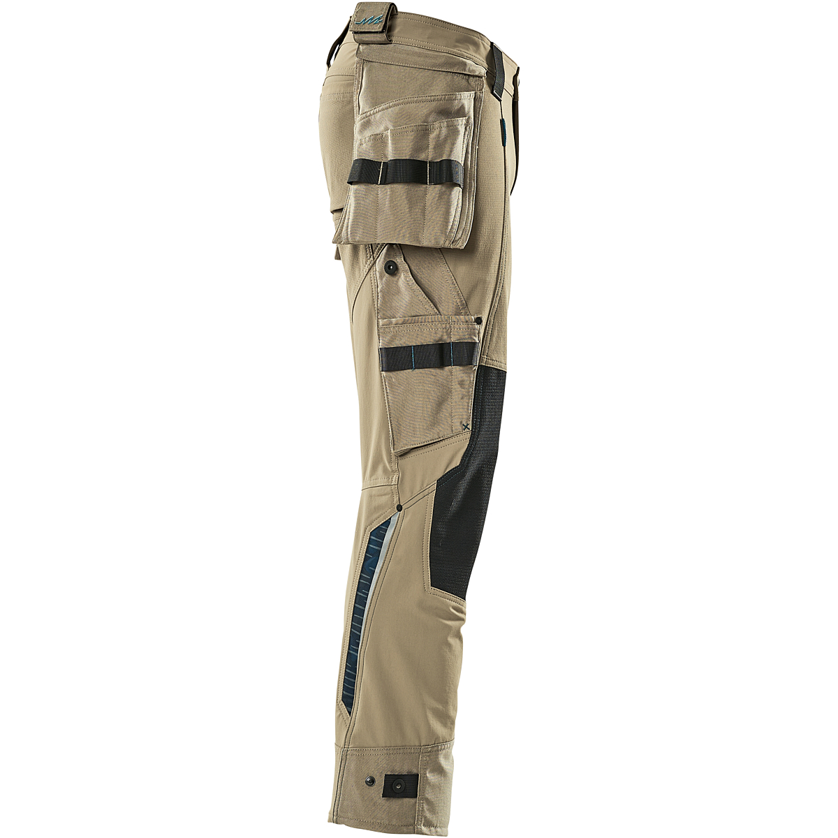 Housut riipputaskuilla