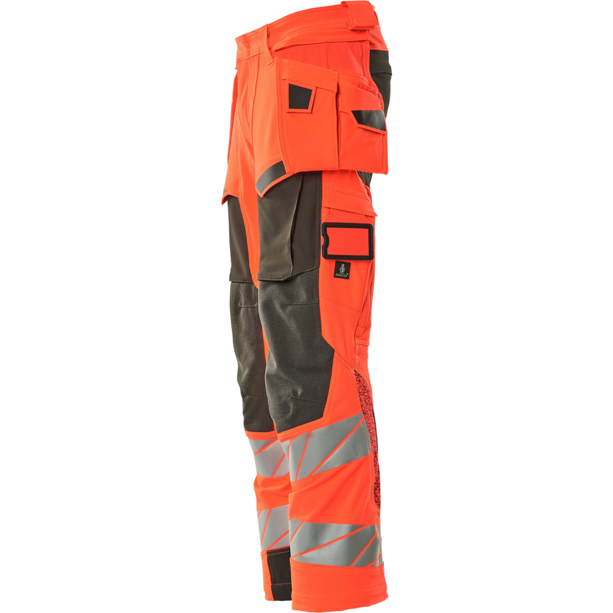 Housut riipputaskuilla