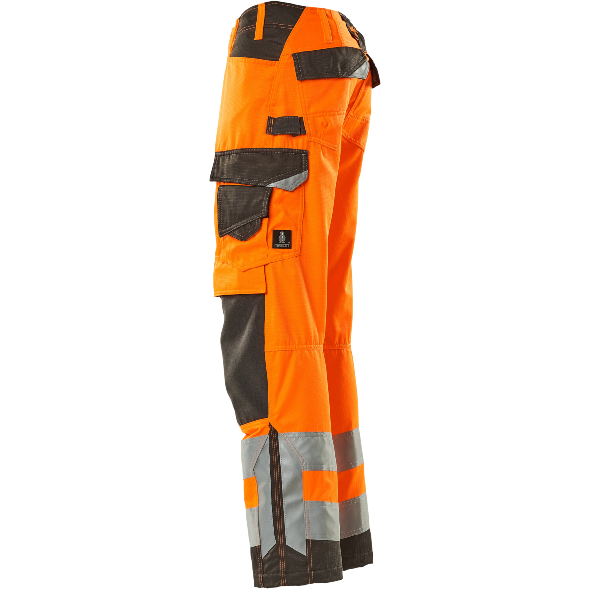 Housut polvitaskuilla